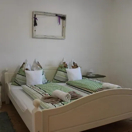 Apartment Patricia Pihenohaz Alsonana